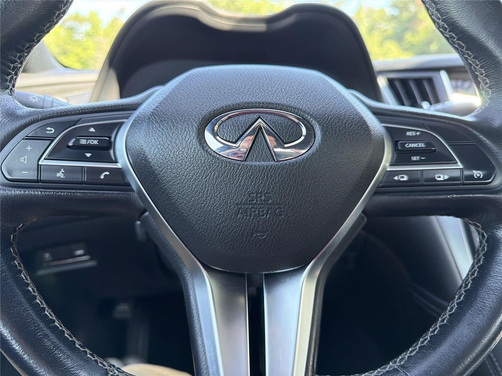 Used 2019 INFINITI Q60 3.0t Luxe w/ Essential Package AWD/4WD image 19