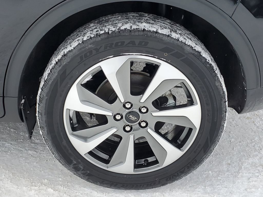 Used 2024 Ford Escape Platinum image 38