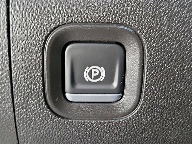 Certified 2025 Chevrolet Silverado 2500 Custom image 16