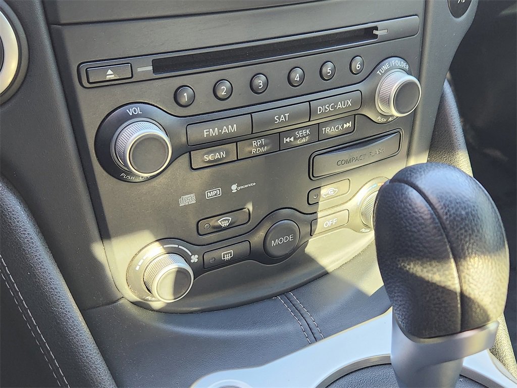 Used 2009 Nissan 370Z Touring w/ Sport Pkg image 14