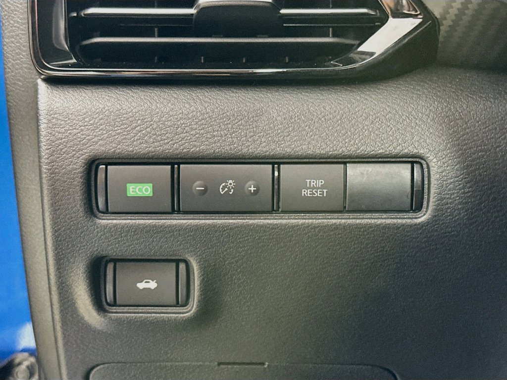 Used 2023 Nissan Sentra SR w/ Trunk Package FWD image 12