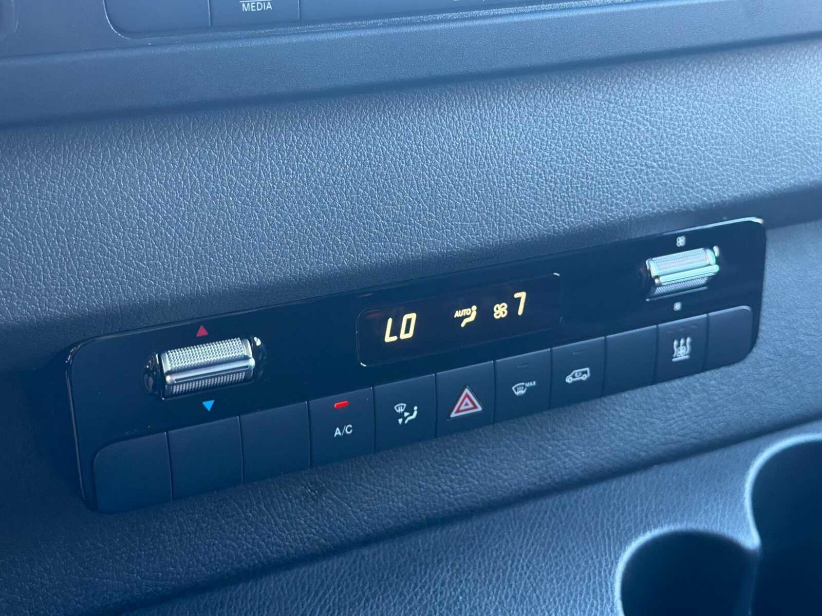 Used 2021 Mercedes-Benz Sprinter 2500 image 23