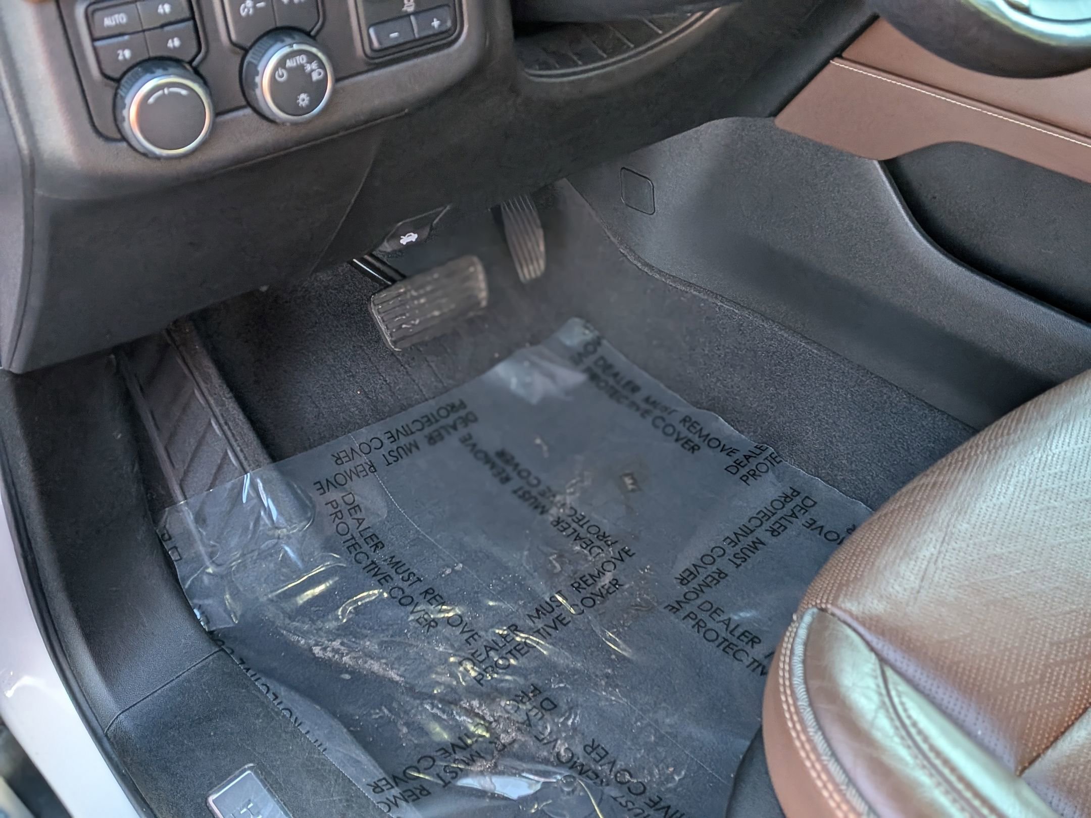 Used 2021 Chevrolet Tahoe High Country w/ Premium Package image 17