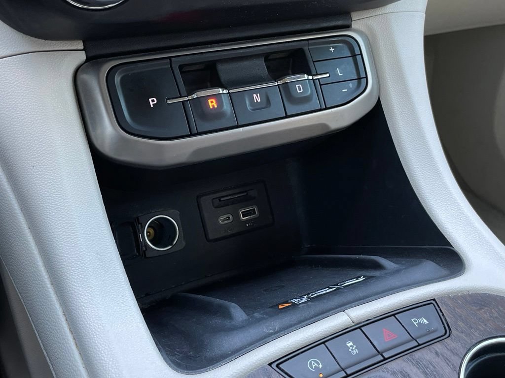Used 2021 GMC Acadia Denali w/ Denali Ultimate Package AWD/4WD image 20