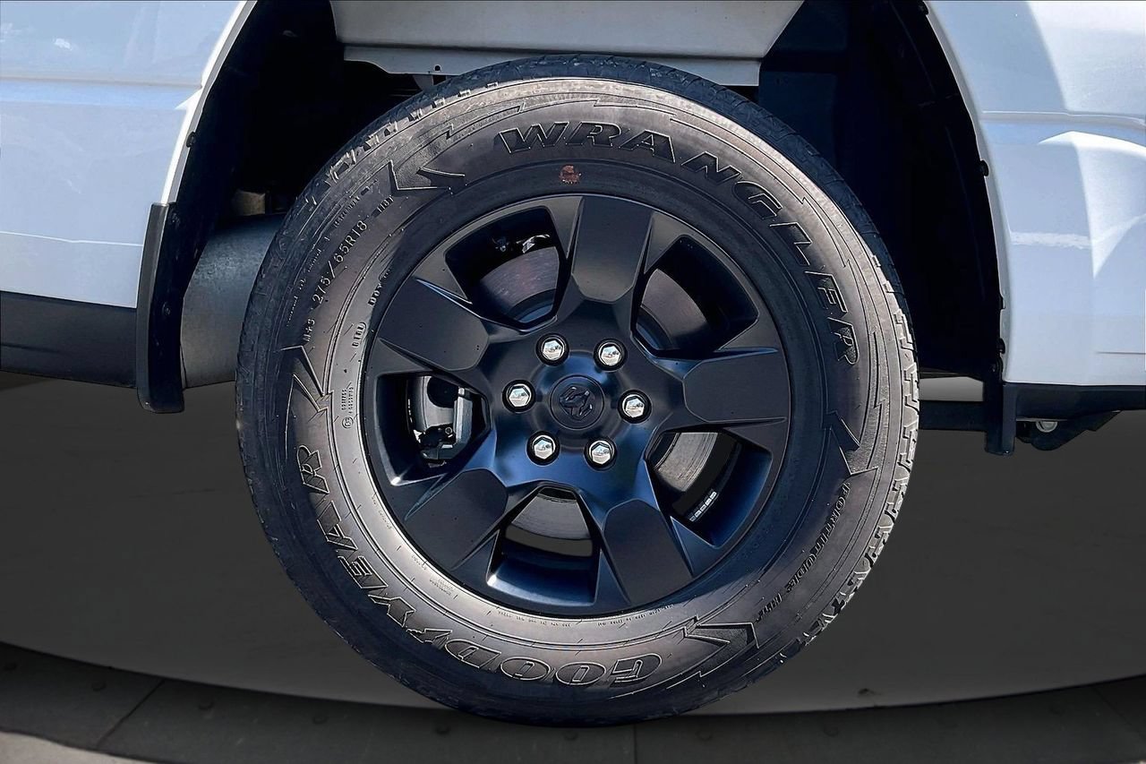 Certified 2025 RAM 1500 Tradesman w/ Night Edition AWD/4WD image 37