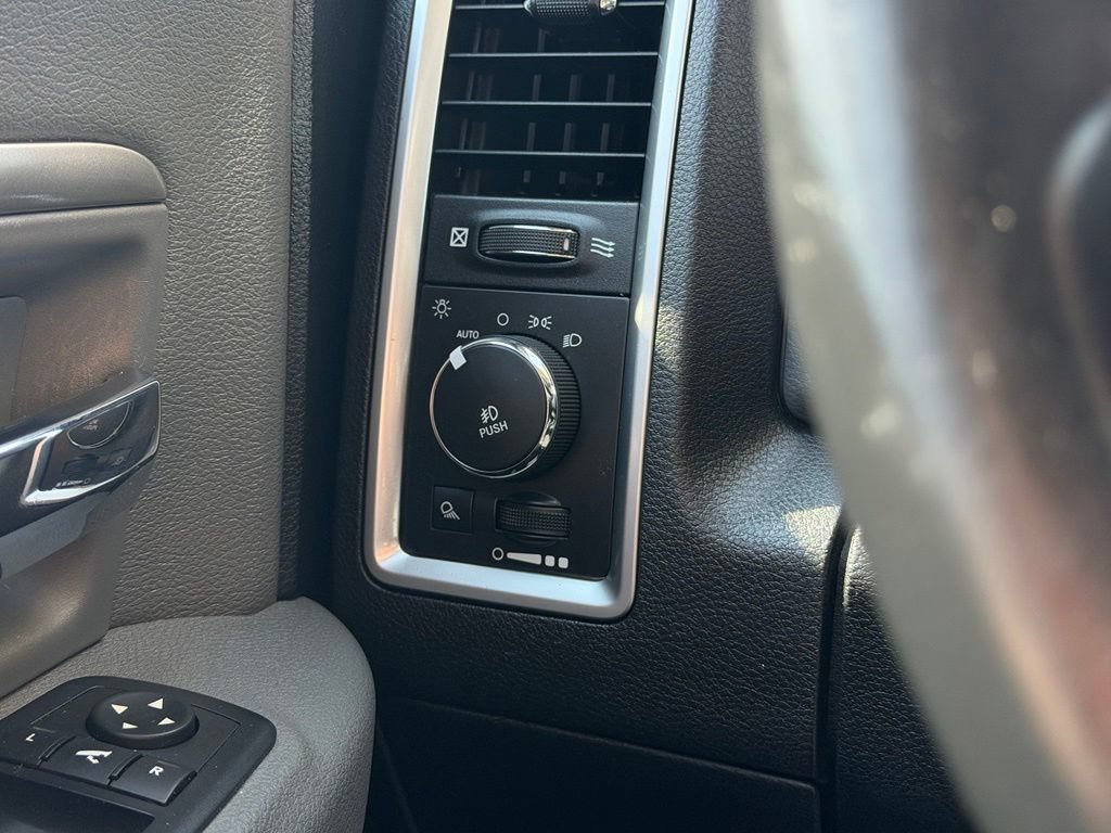 Used 2017 RAM 1500 Big Horn AWD/4WD image 17