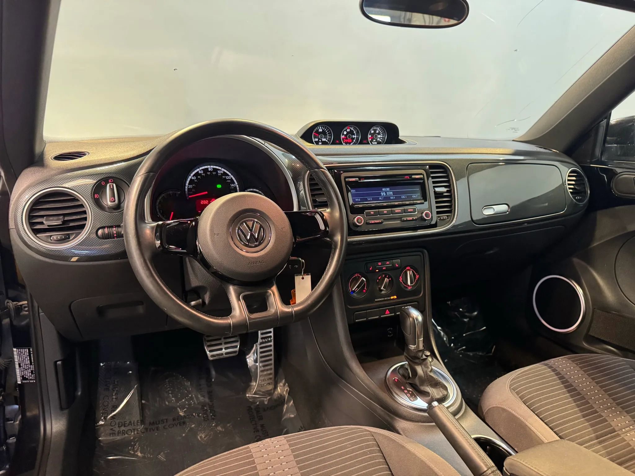 Used 2013 Volkswagen Beetle 2.0T FWD image 10