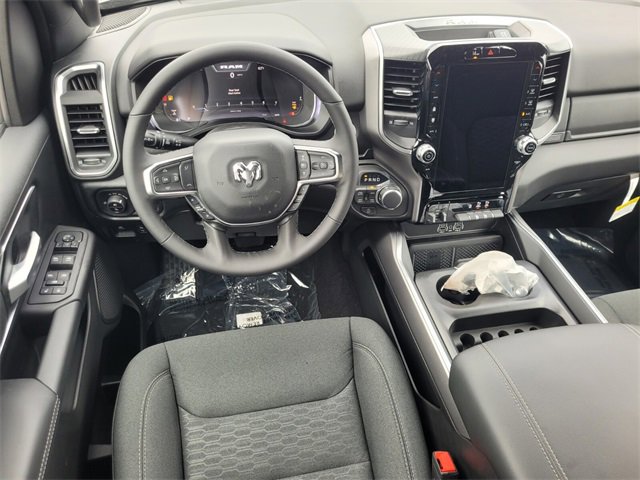 New 2026 RAM 1500 4x4 Crew Cab image 9