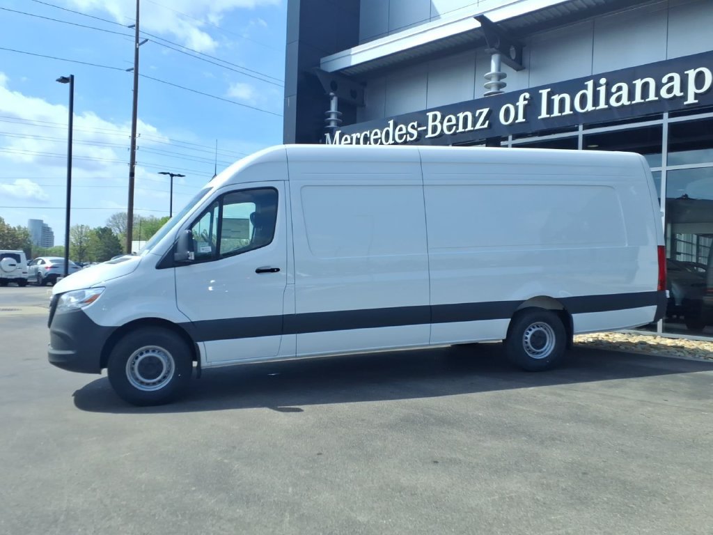 Used 2026 Mercedes-Benz Sprinter 2500 image 2