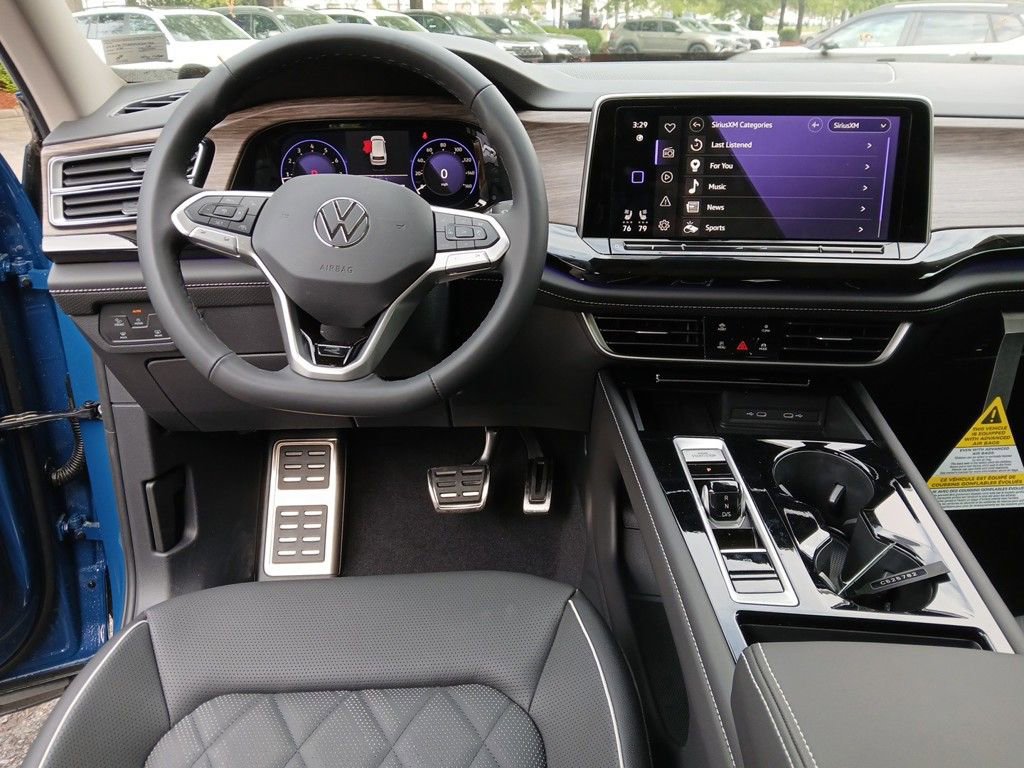 New 2025 Volkswagen Atlas SEL Premium R-Line image 13