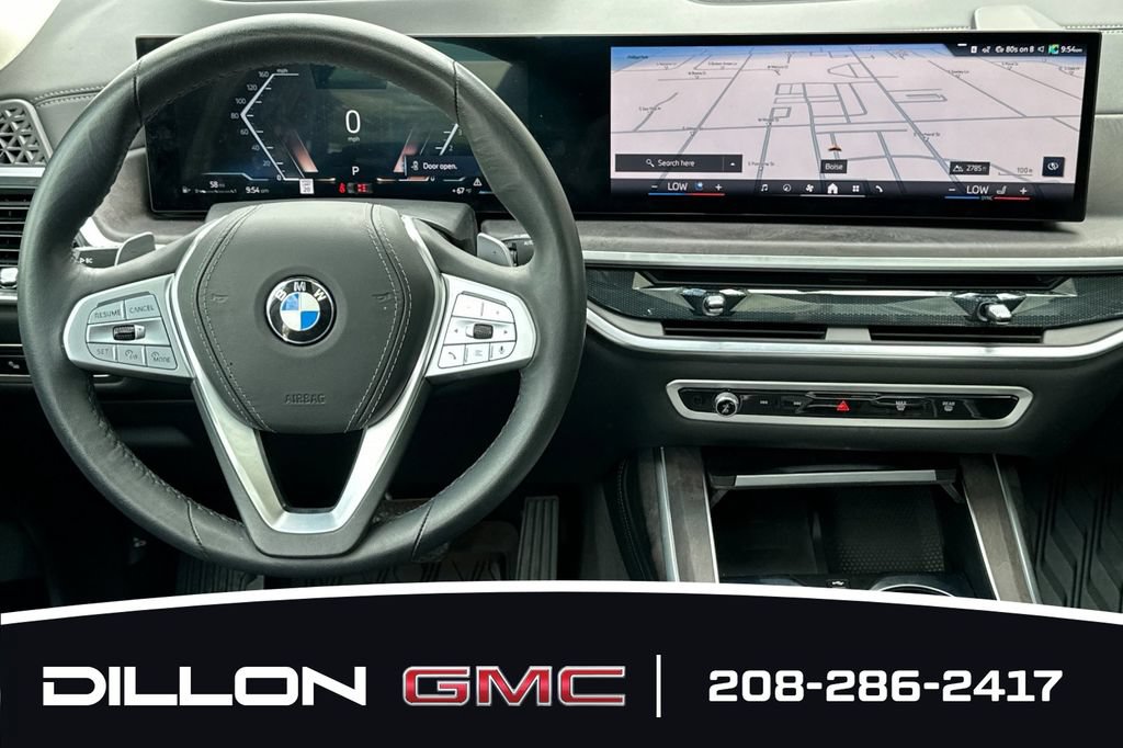 Used 2025 BMW X7 xDrive40i AWD/4WD image 14