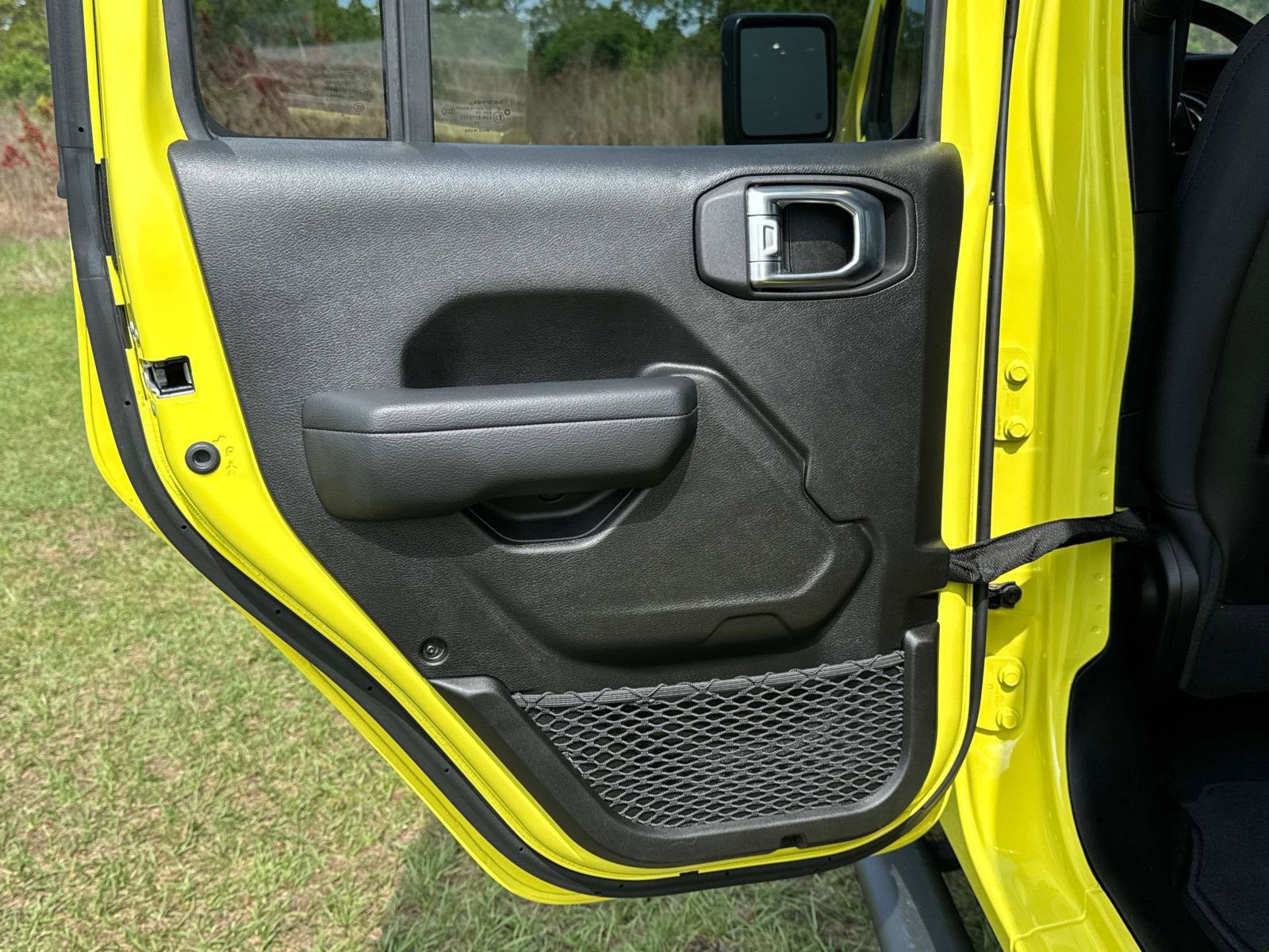 Certified 2023 Jeep Gladiator Mojave w/ Cold Weather Group image 12