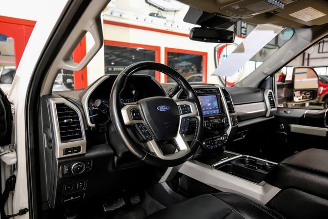 Used 2021 Ford F350 Lariat w/ Lariat Ultimate Package AWD/4WD image 5