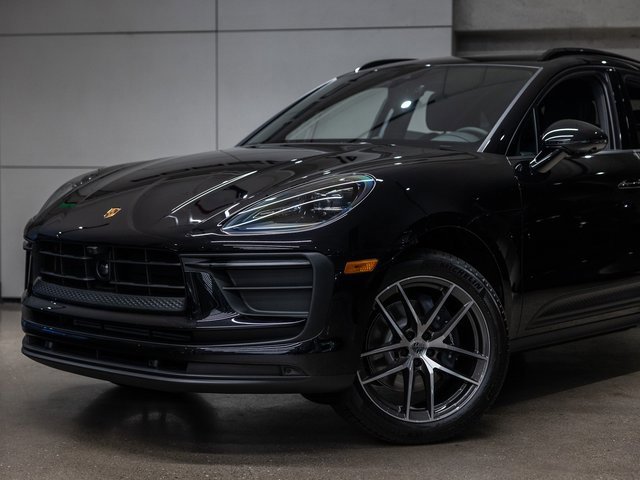 New 2026 Porsche Macan image 16
