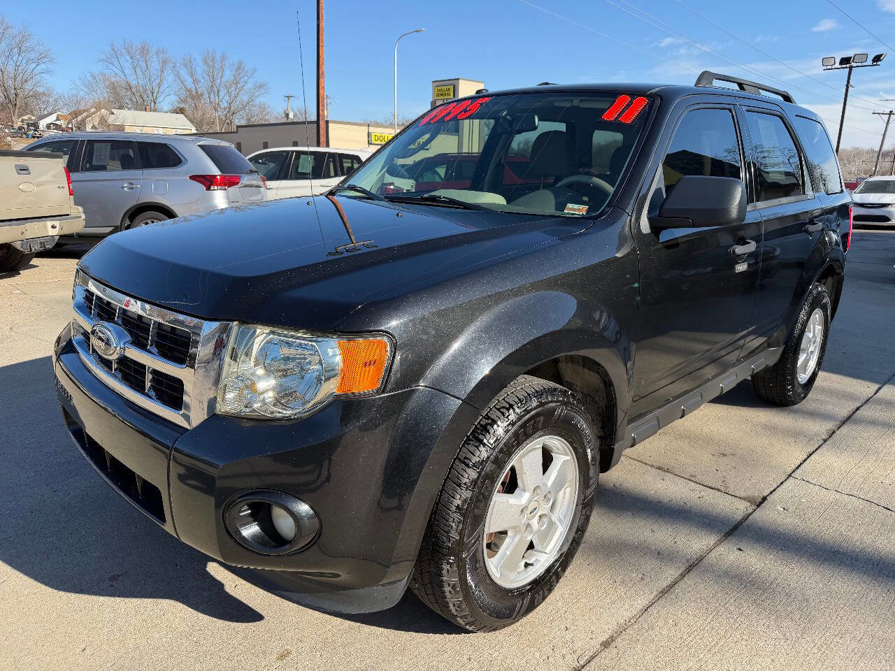 Used 2011 Ford Escape XLT image 3