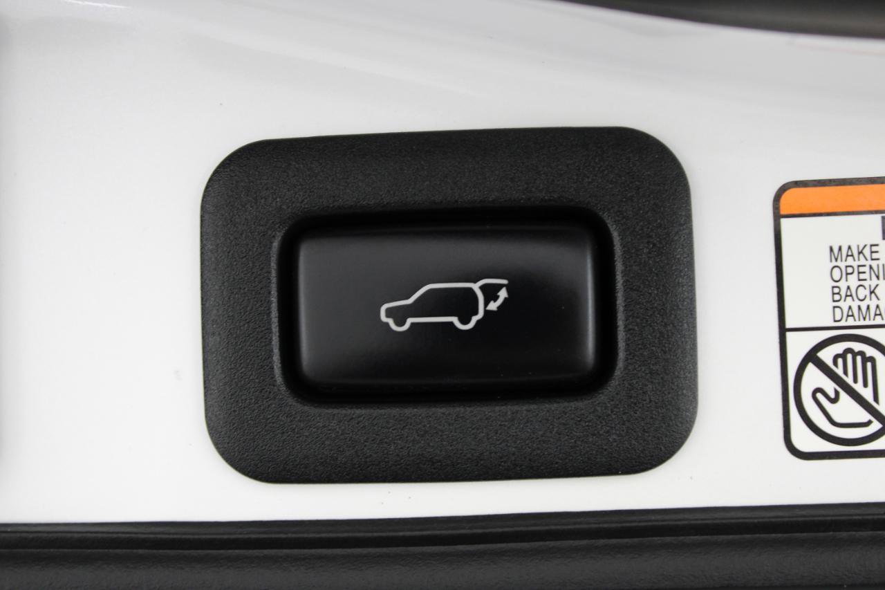 Used 2017 Lexus LX 570 4WD w/ Luxury Package image 78