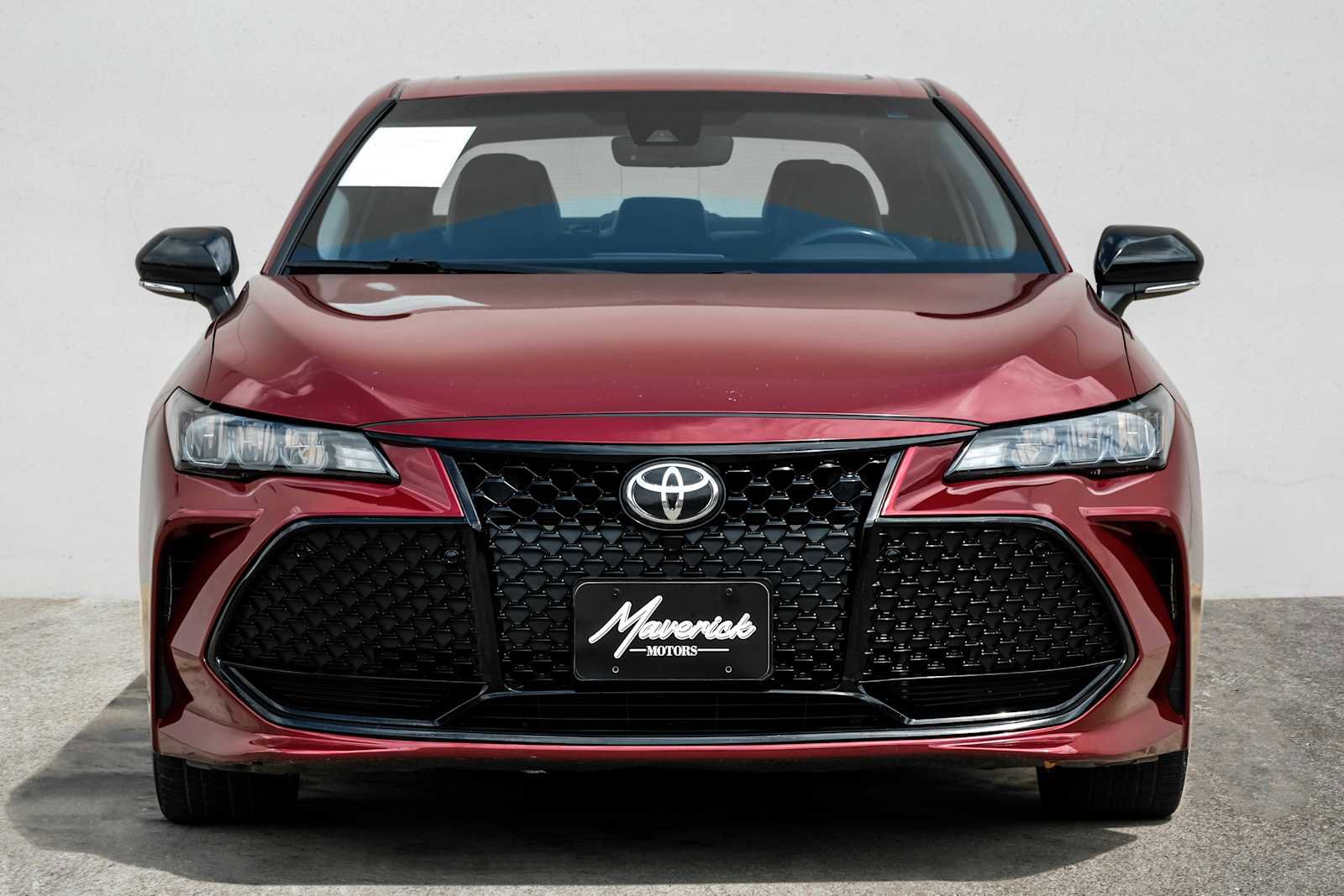 Used 2019 Toyota Avalon XSE image 6