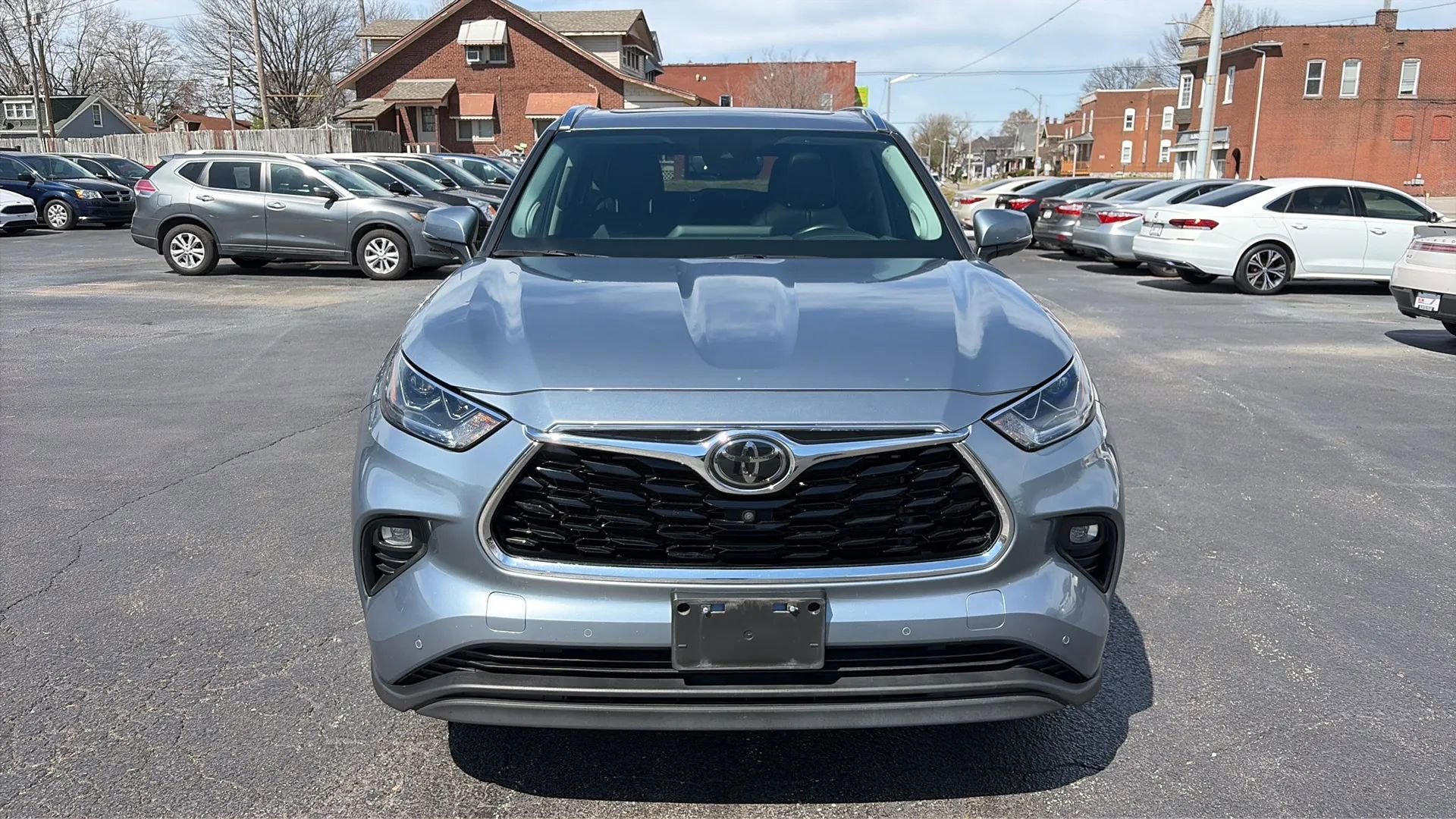 Used 2021 Toyota Highlander Limited image 2