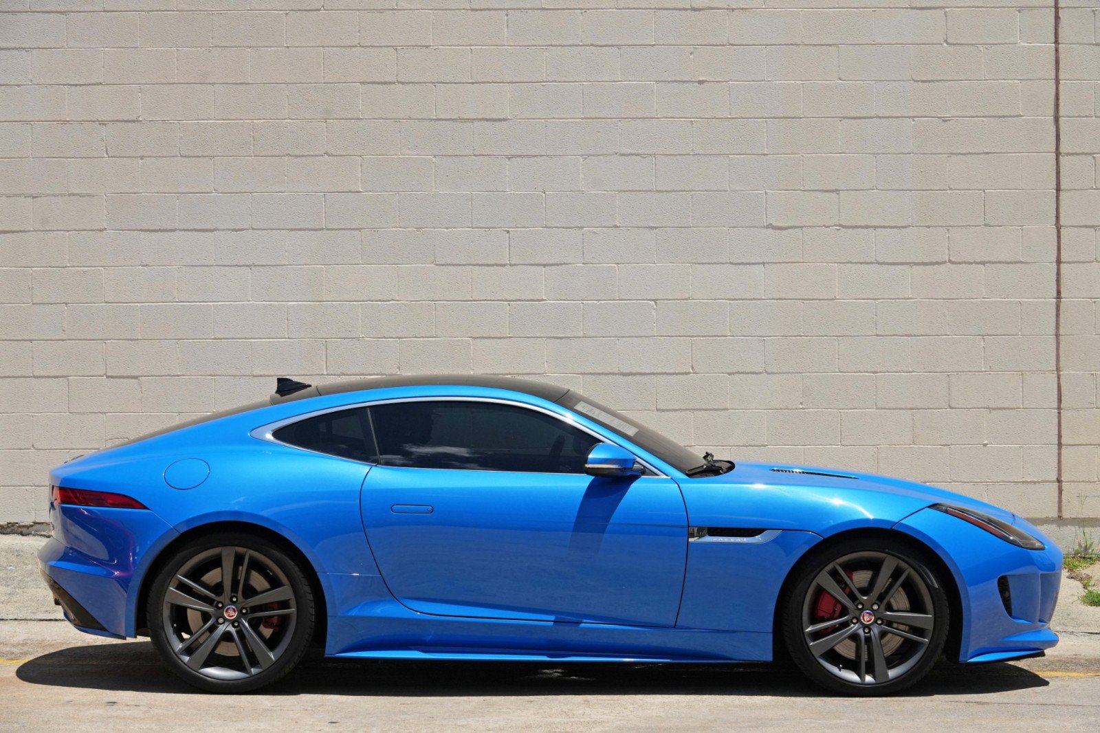 Used 2017 Jaguar F-TYPE S British Design Edition RWD image 46