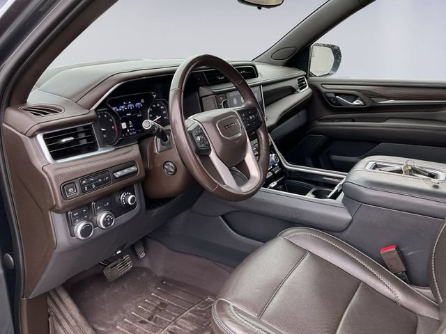 Used 2021 GMC Yukon Denali w/ Denali Premium Package AWD/4WD image 9