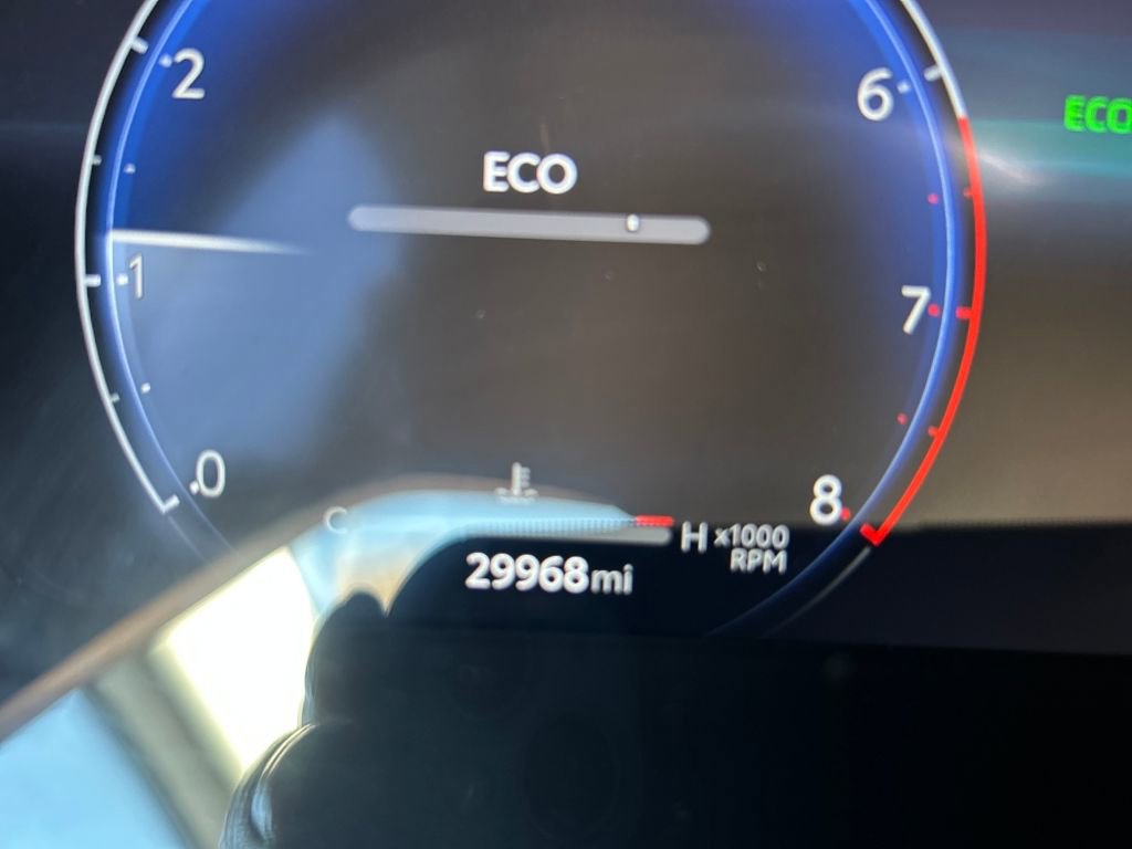 Used 2023 Toyota Highlander Limited image 12