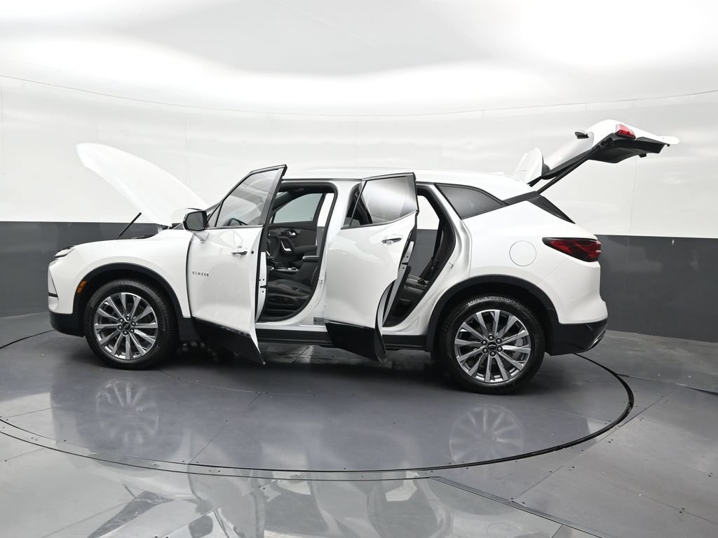 Used 2023 Chevrolet Blazer Premier w/ Driver Confidence II Package FWD image 33
