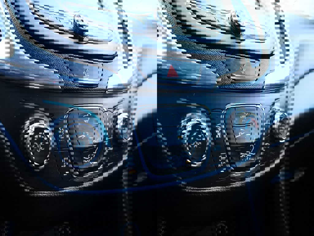 Used 2021 Chevrolet Equinox LT image 37