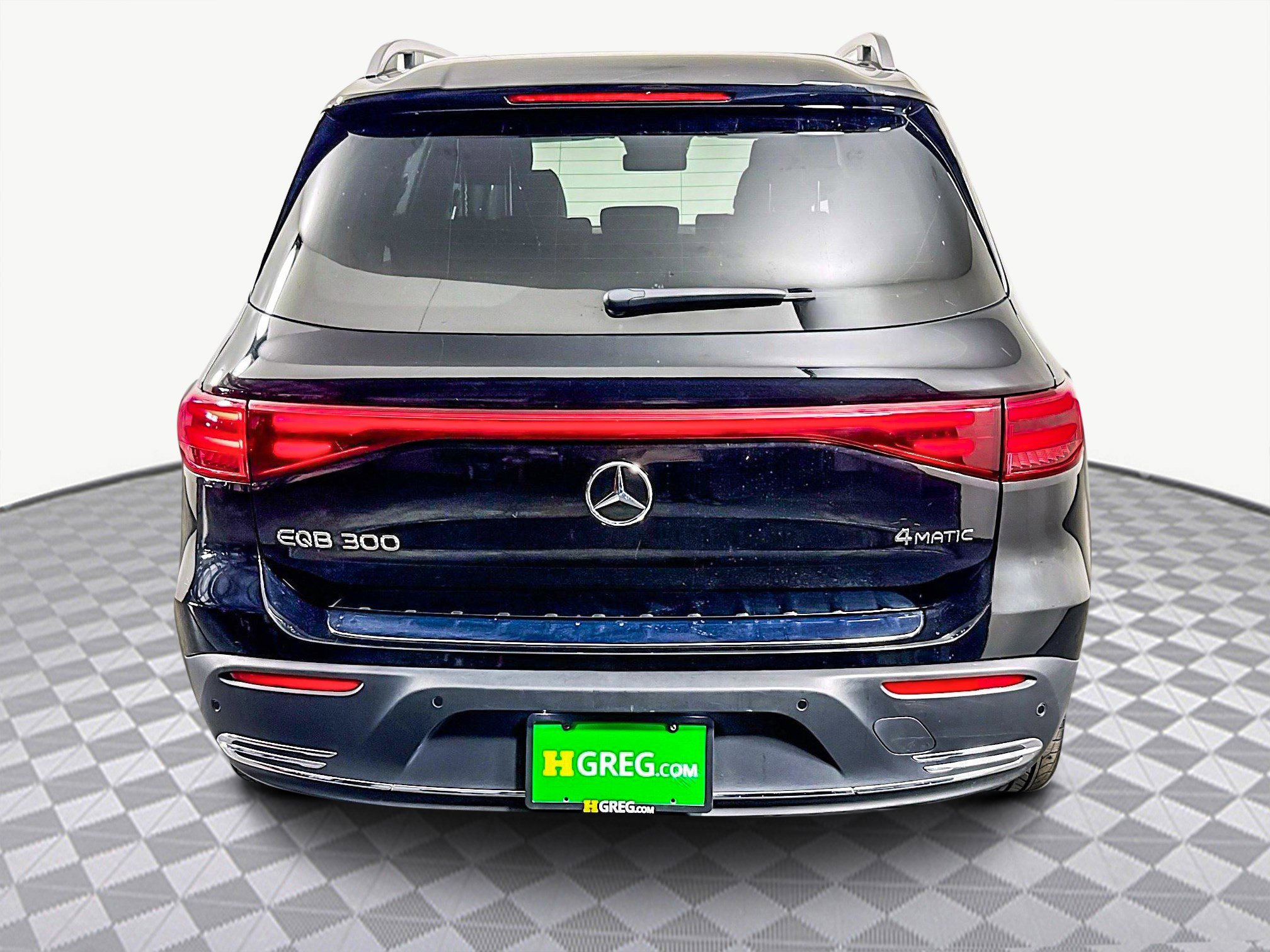 Used 2024 Mercedes-Benz EQB 300 4MATIC image 8