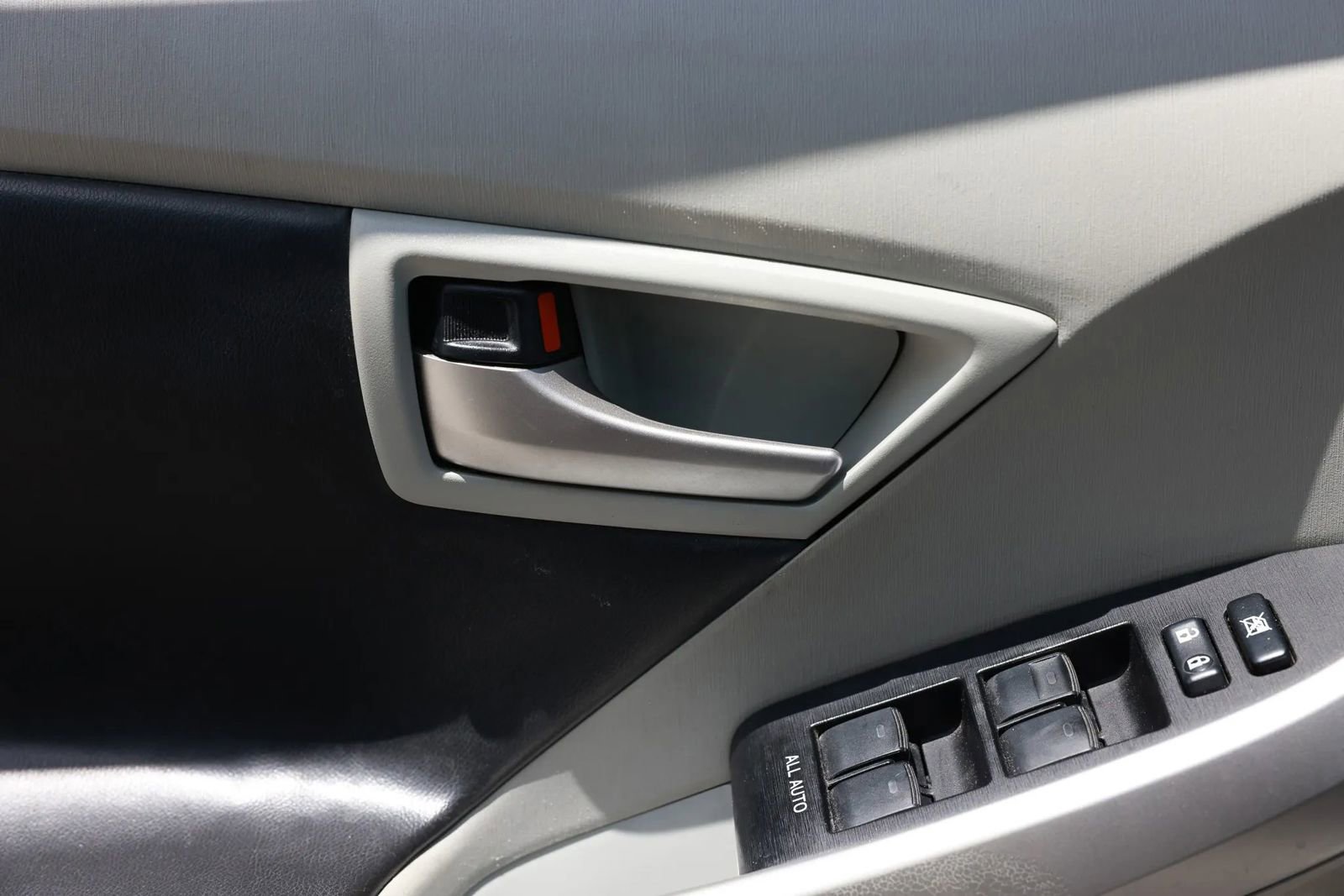 Used 2012 Toyota Prius Two FWD image 41