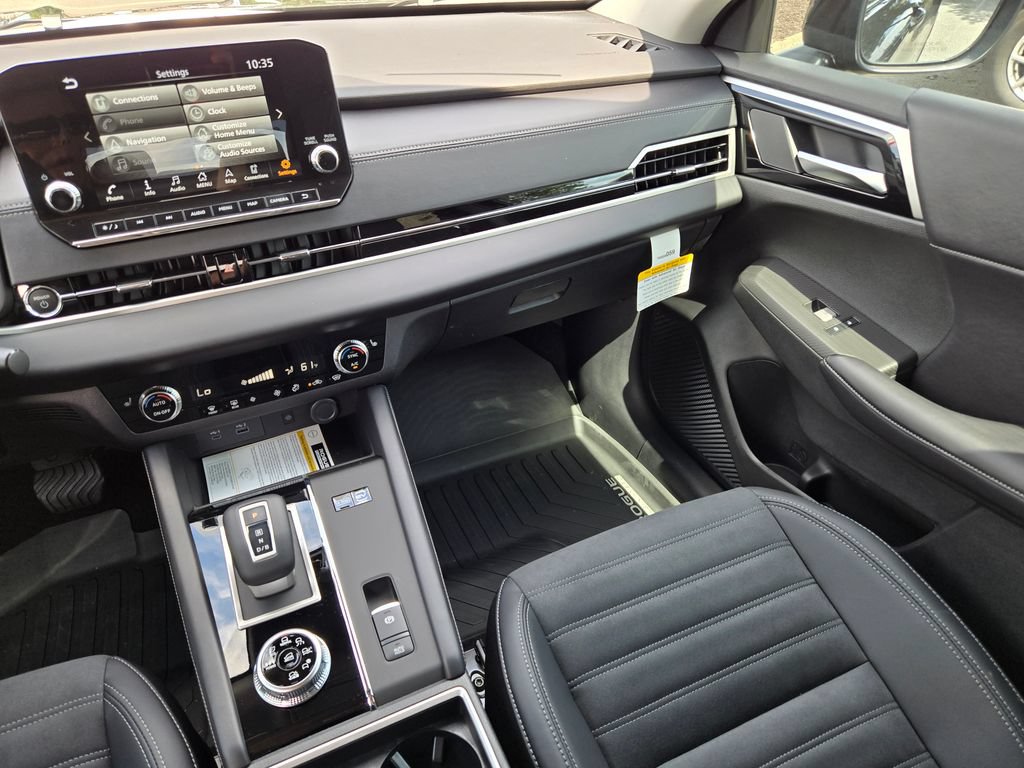 New 2026 Nissan Rogue SL AWD/4WD image 13