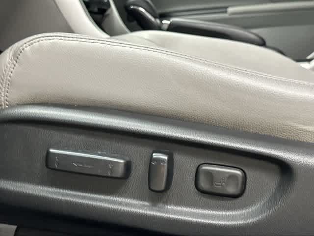 Used 2017 Honda Accord EX-L image 25