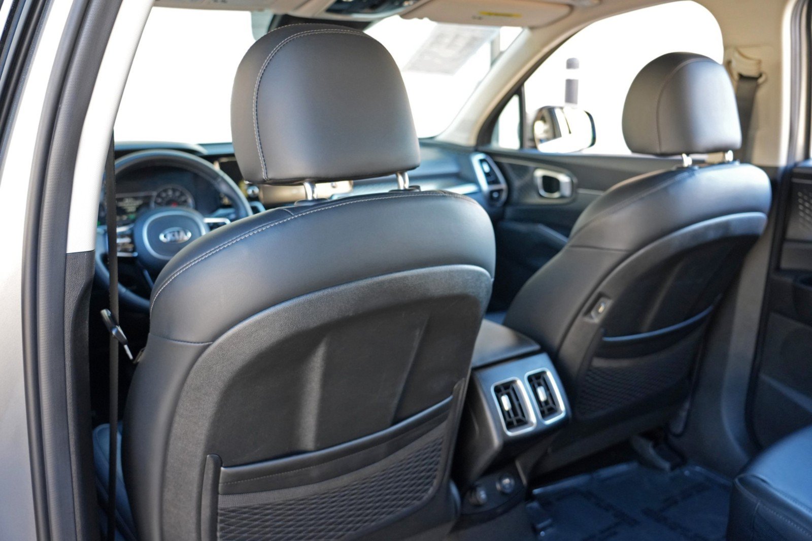 Used 2021 Kia Sorento EX FWD image 36