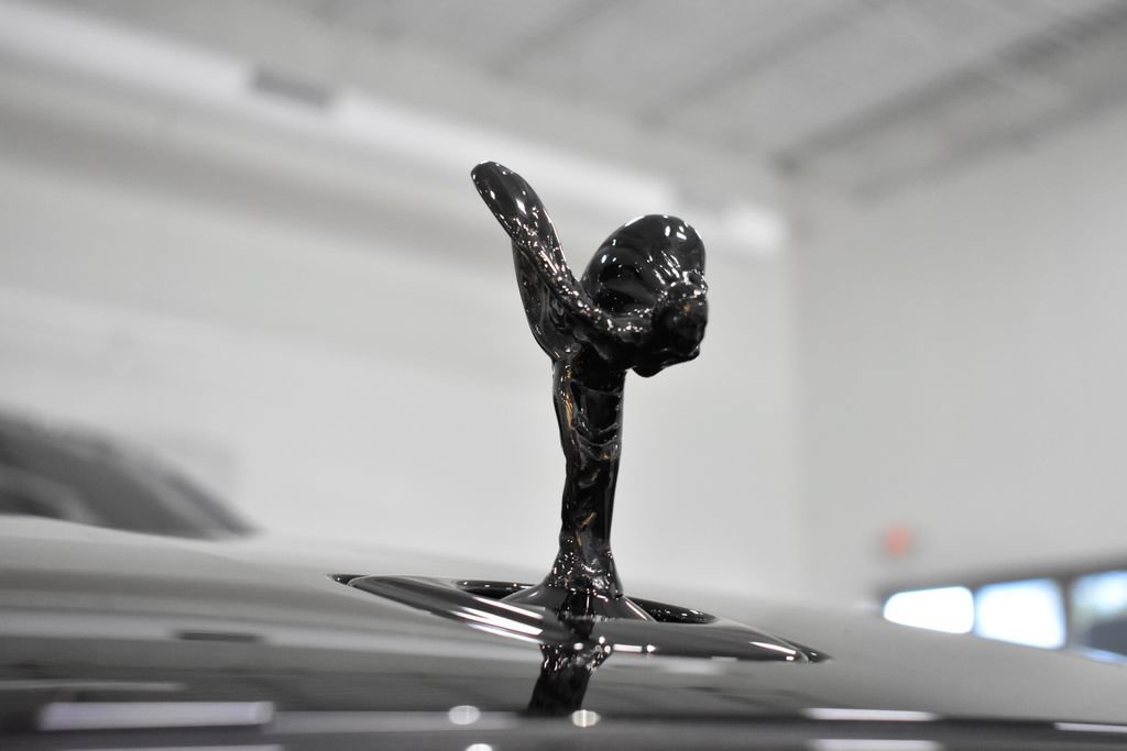 Used 2023 Rolls-Royce Ghost Black Badge w/ Black Badge Ghost Package AWD/4WD image 14