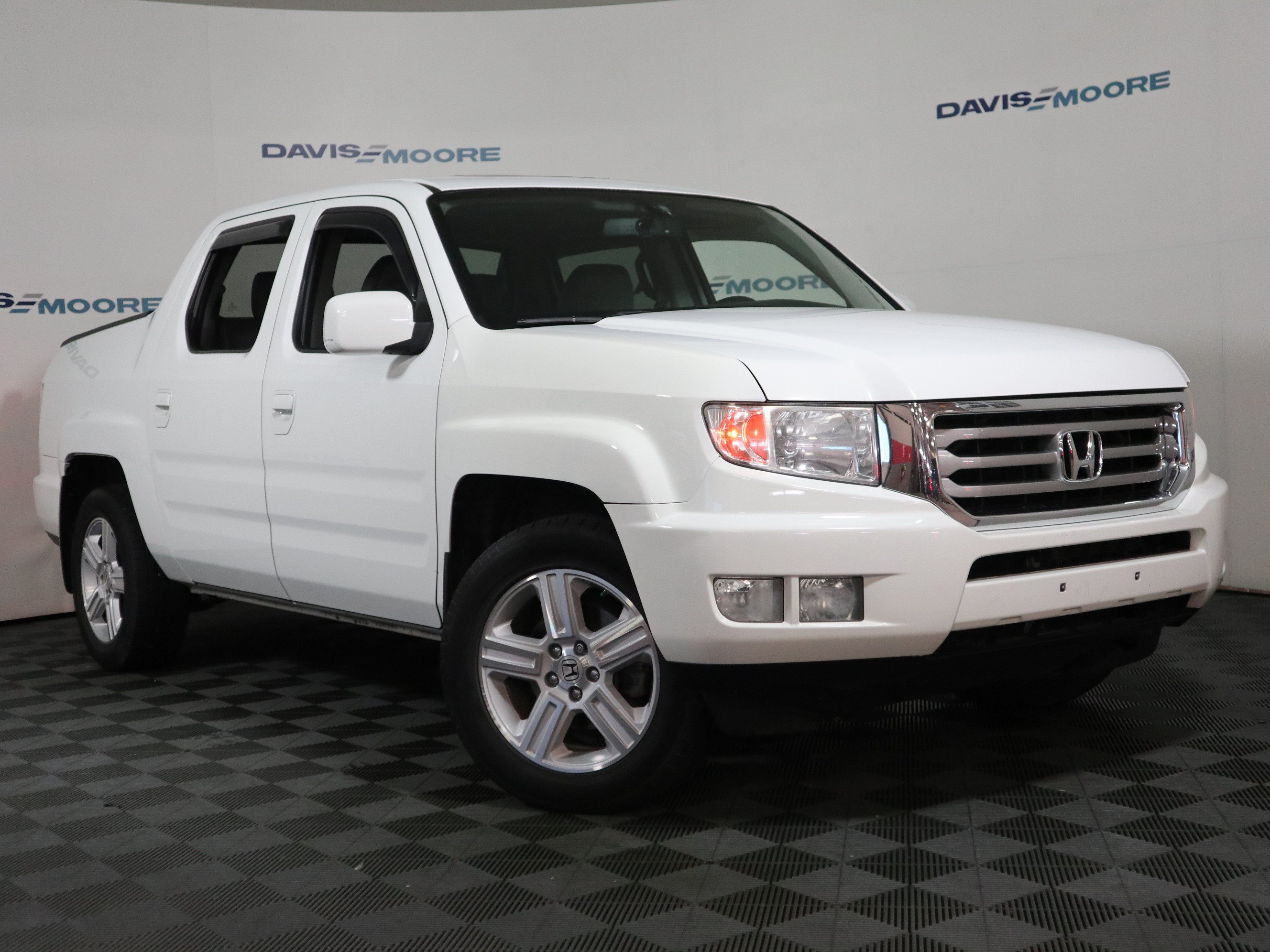 Used 2013 Honda Ridgeline RTL image 2