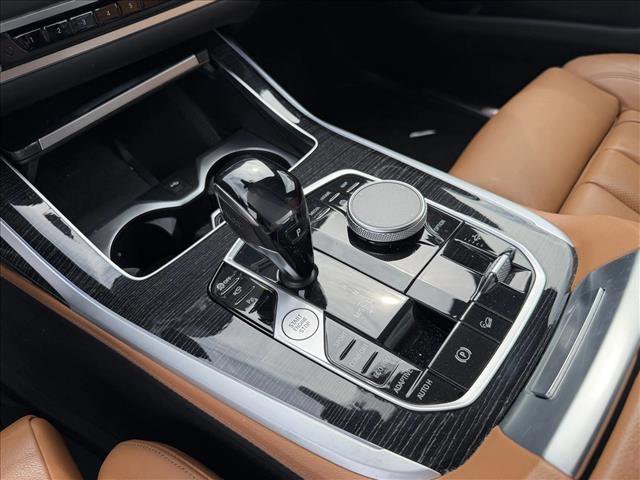 Used 2021 BMW X7 xDrive40i w/ M Sport Package AWD/4WD image 20