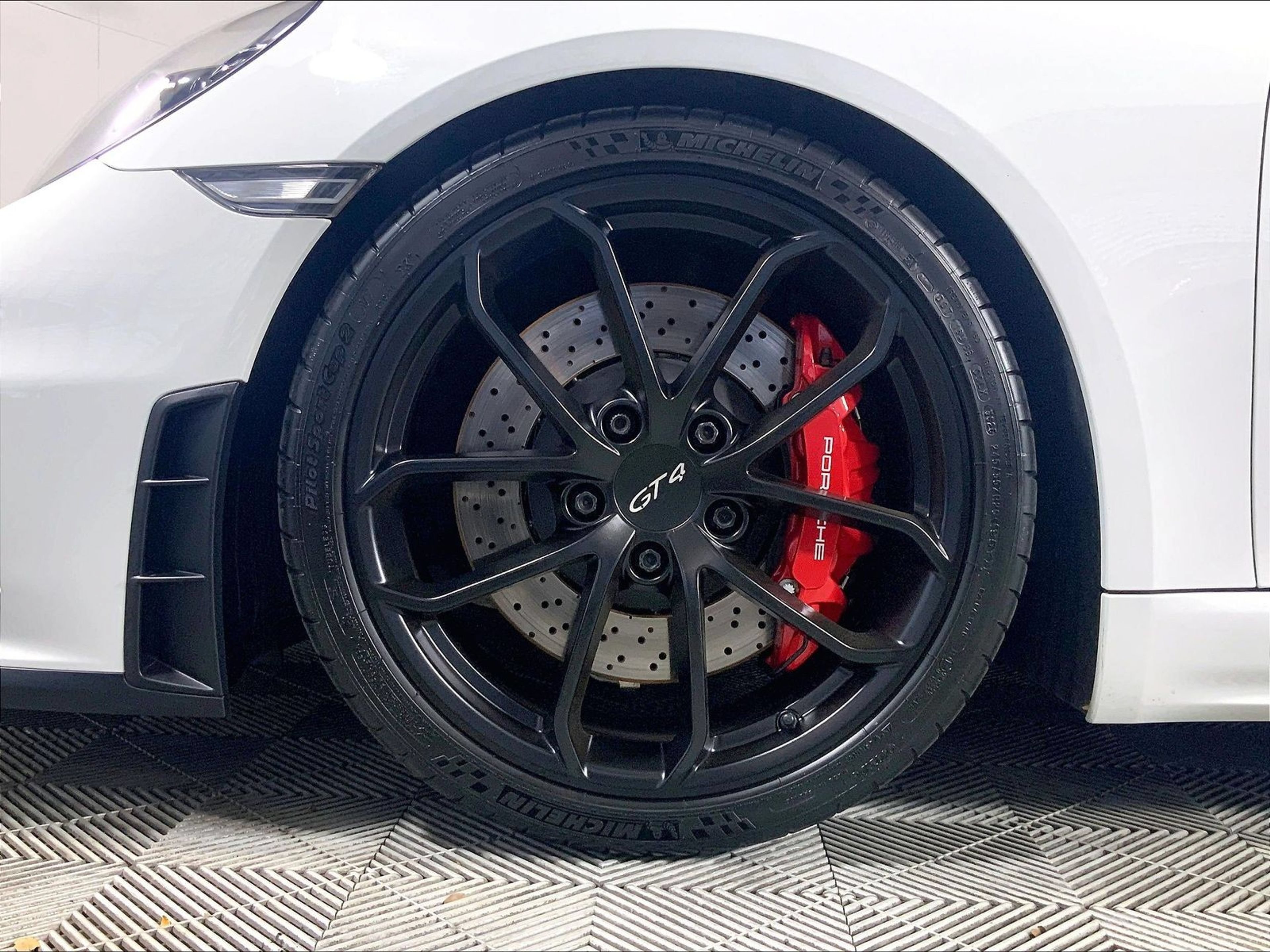 Certified 2022 Porsche 718 Cayman GT4 RWD image 26