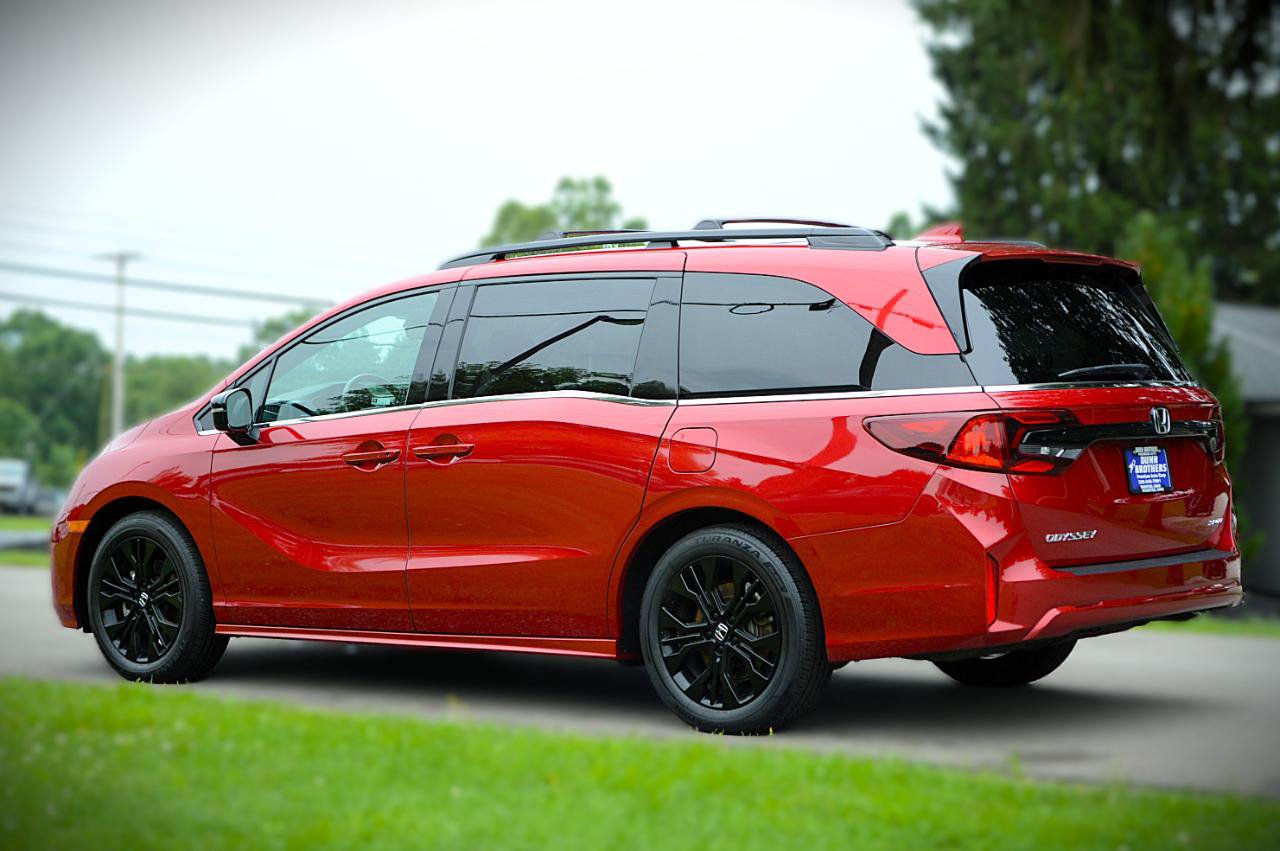 Used 2025 Honda Odyssey Sport-L image 7