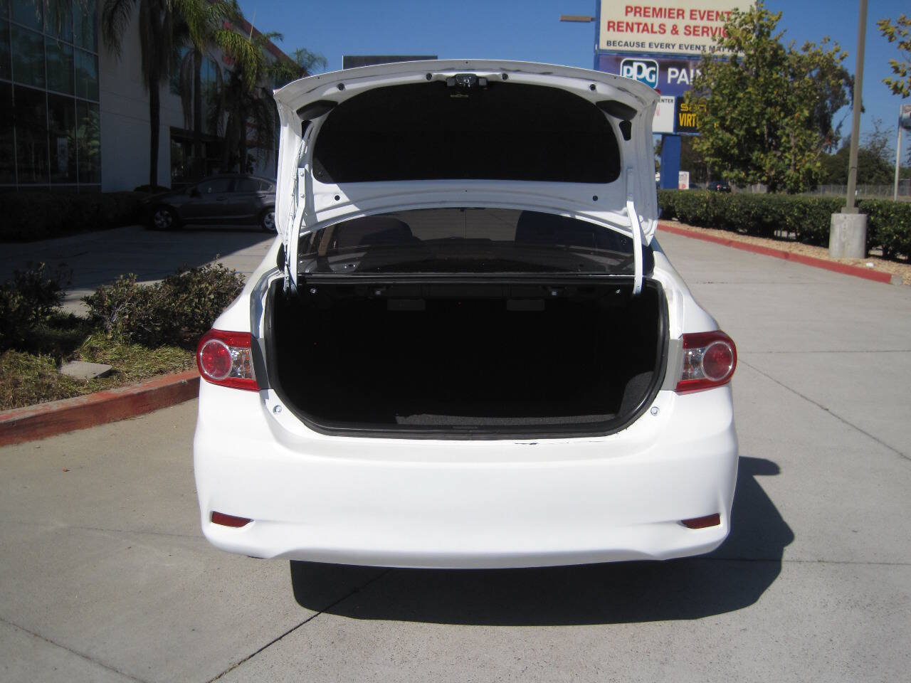 Used 2013 Toyota Corolla L FWD image 8