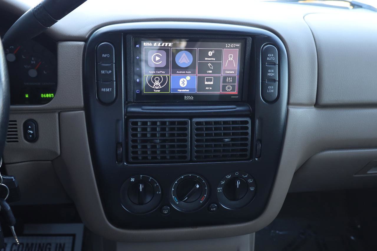 Used 2005 Ford Explorer XLT AWD/4WD image 9