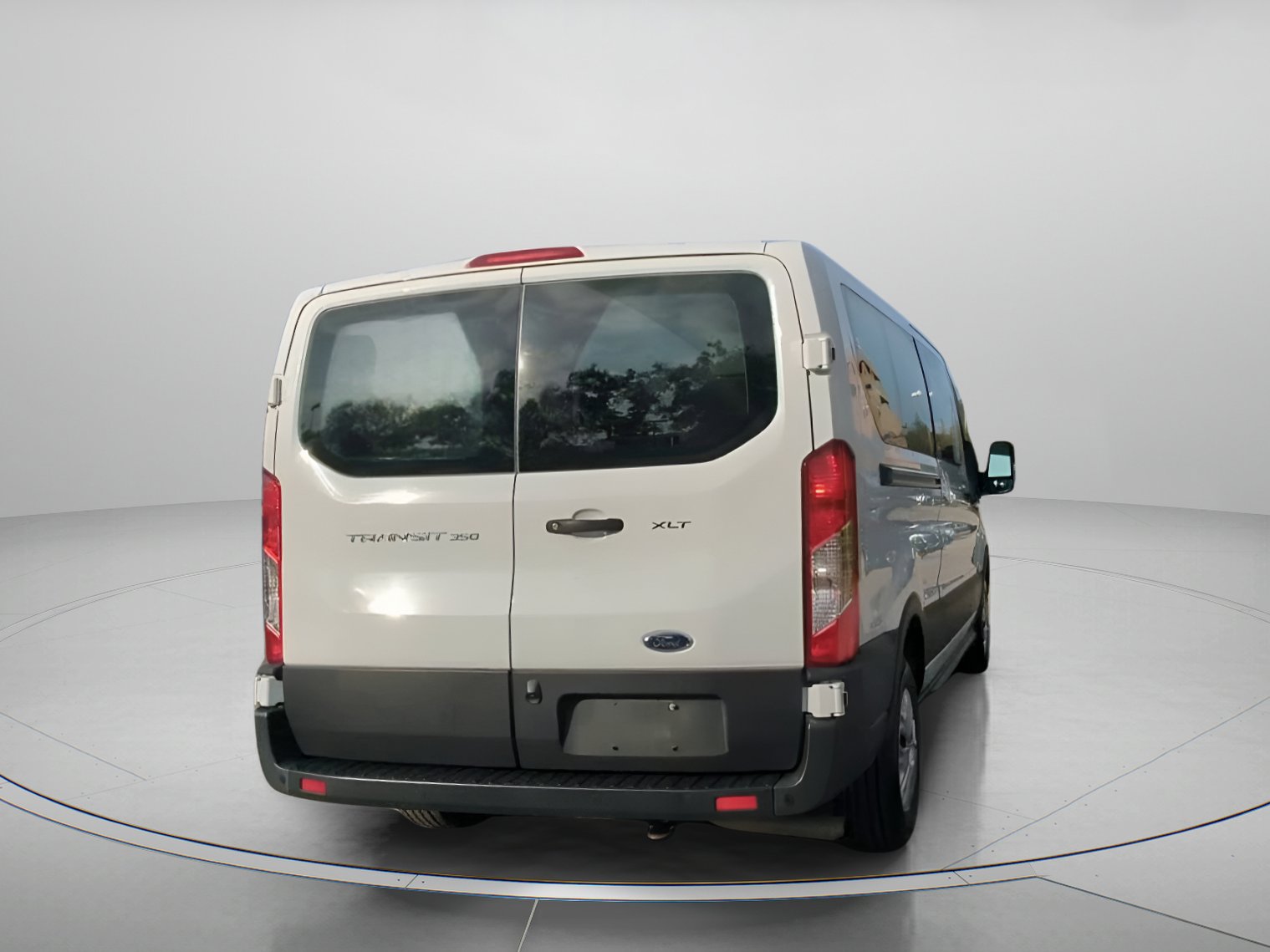 Certified 2022 Ford Transit 350 XLT image 25