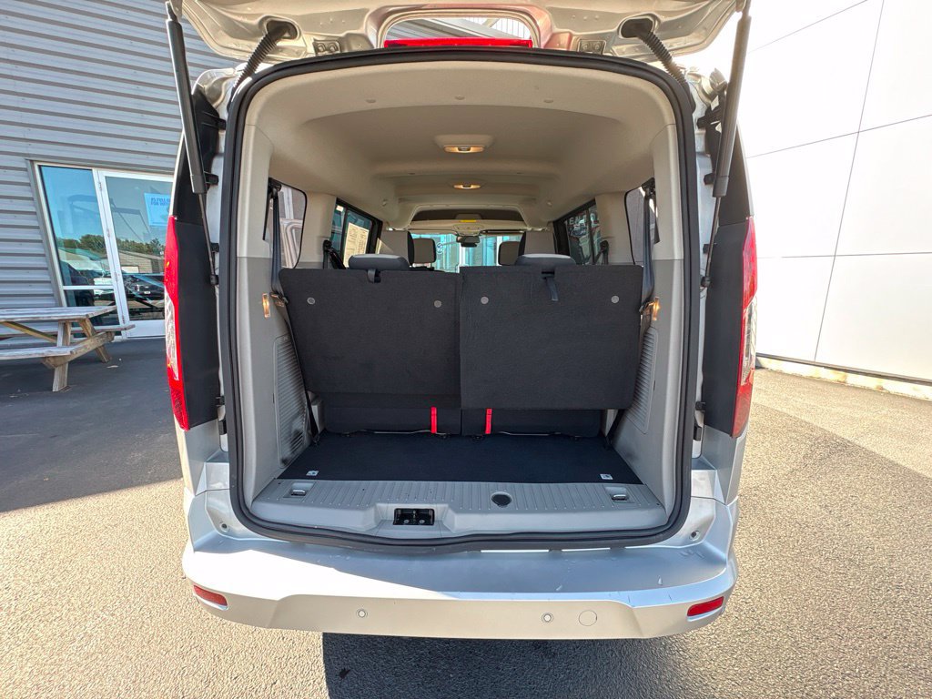 Used 2021 Ford Transit Connect XLT FWD image 8