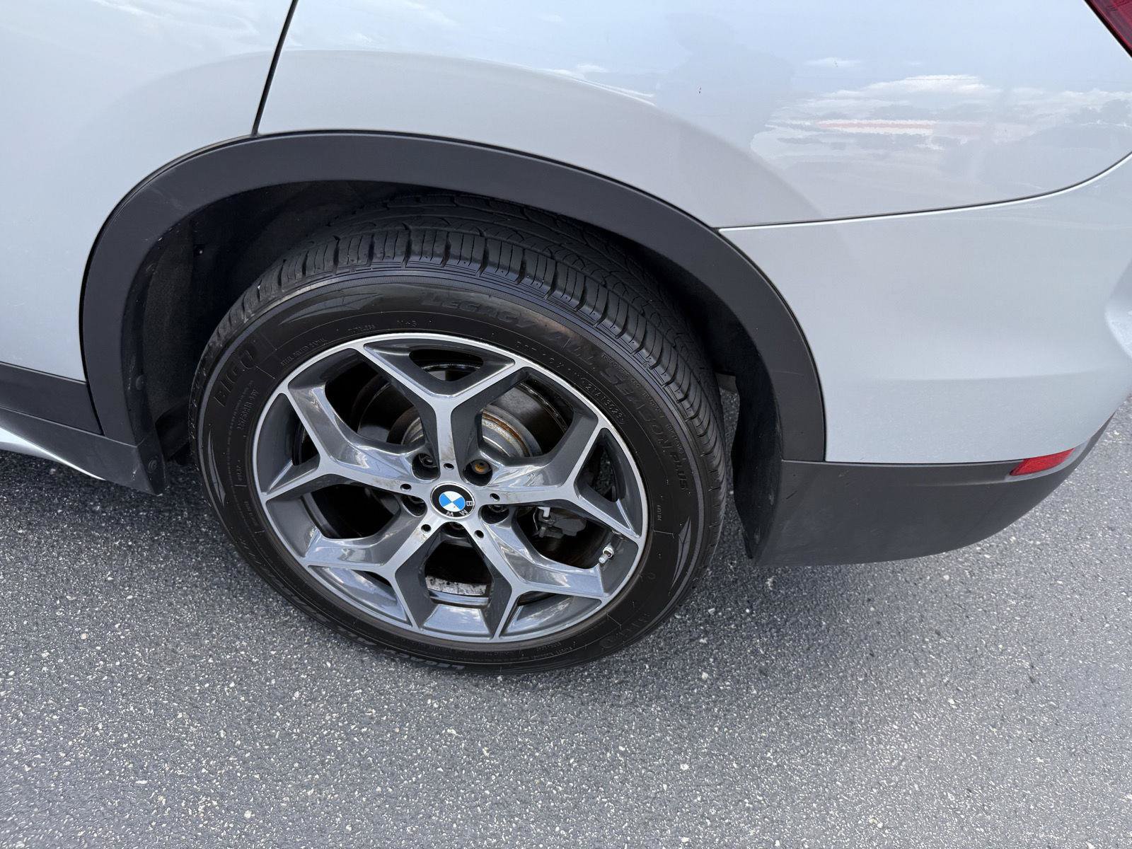 Used 2018 BMW X1 xDrive28i w/ Premium Package AWD/4WD image 9