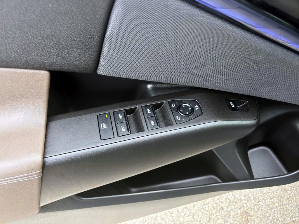 Used 2025 BMW X3 xDrive30i w/ Premium Package image 13