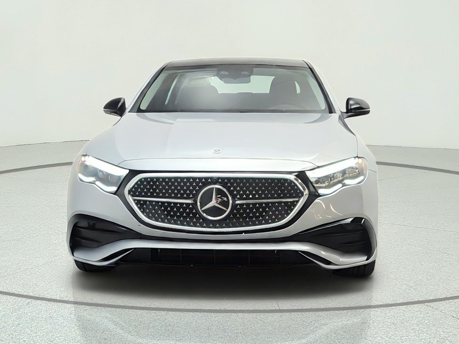 New 2027 Mercedes-Benz E 450 4MATIC Sedan image 2