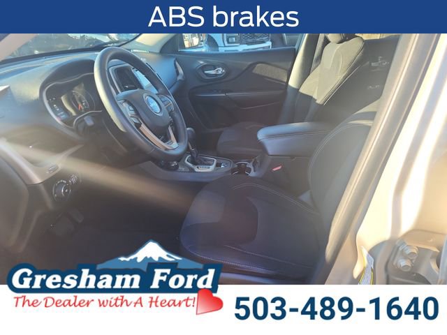 Used 2015 Jeep Cherokee Latitude image 11