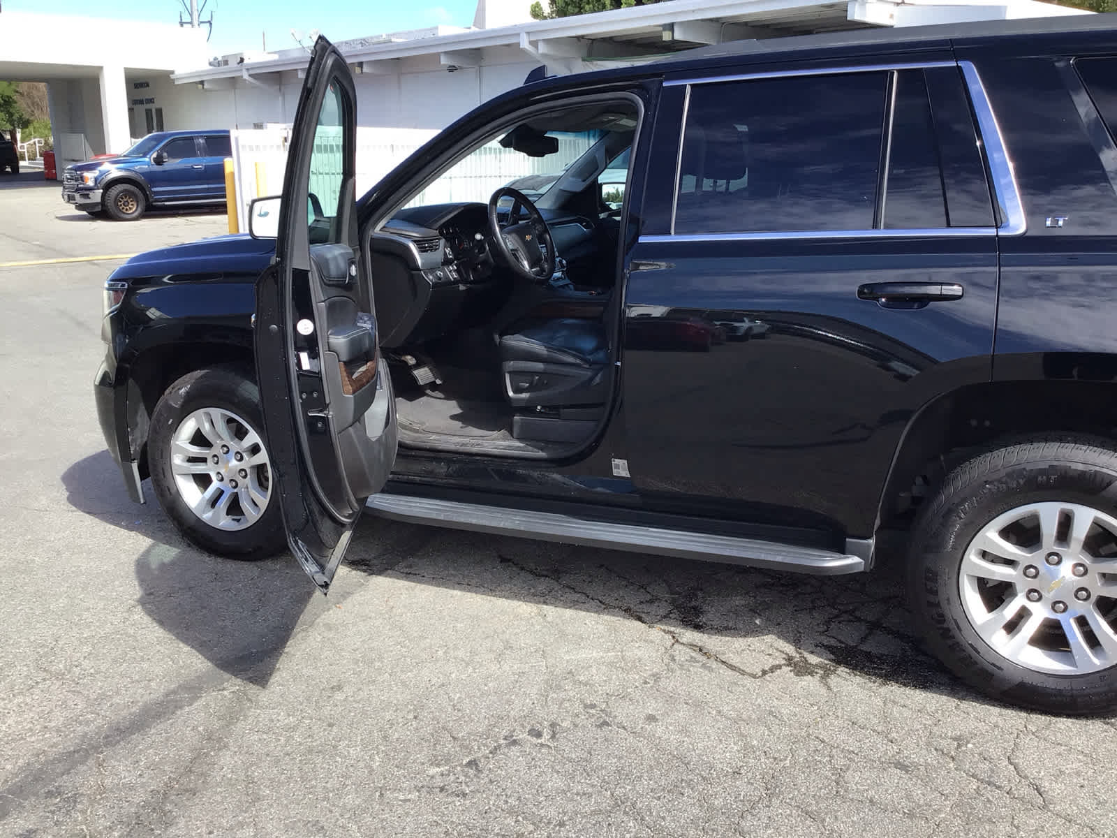 Used 2018 Chevrolet Tahoe LT w/ Max Trailering Package image 5