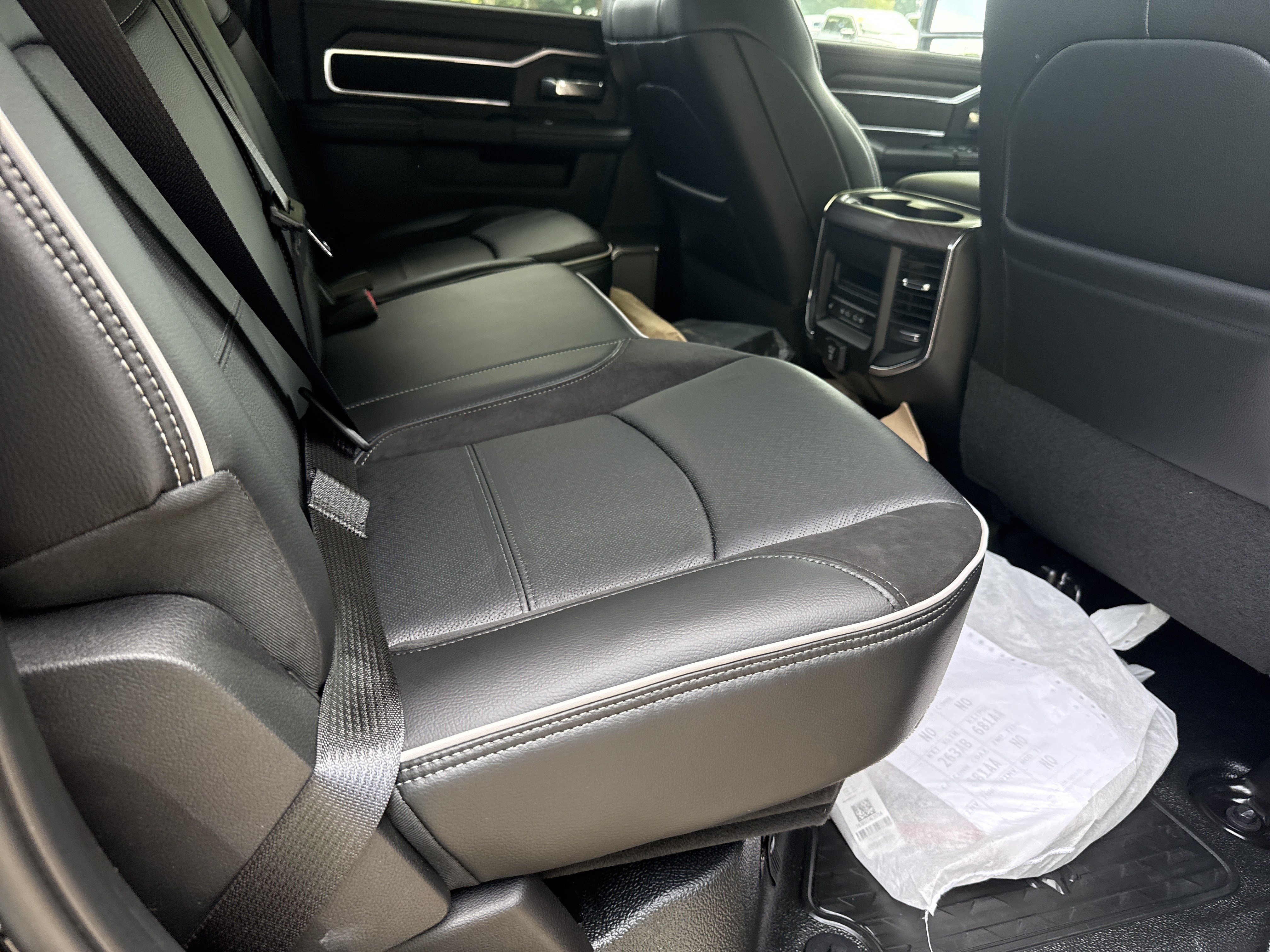 New 2026 RAM 5500 4x4 Crew Cab w/ Laramie Trim Package image 17