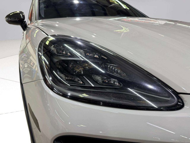 Used 2022 Porsche Cayenne Turbo GT image 84