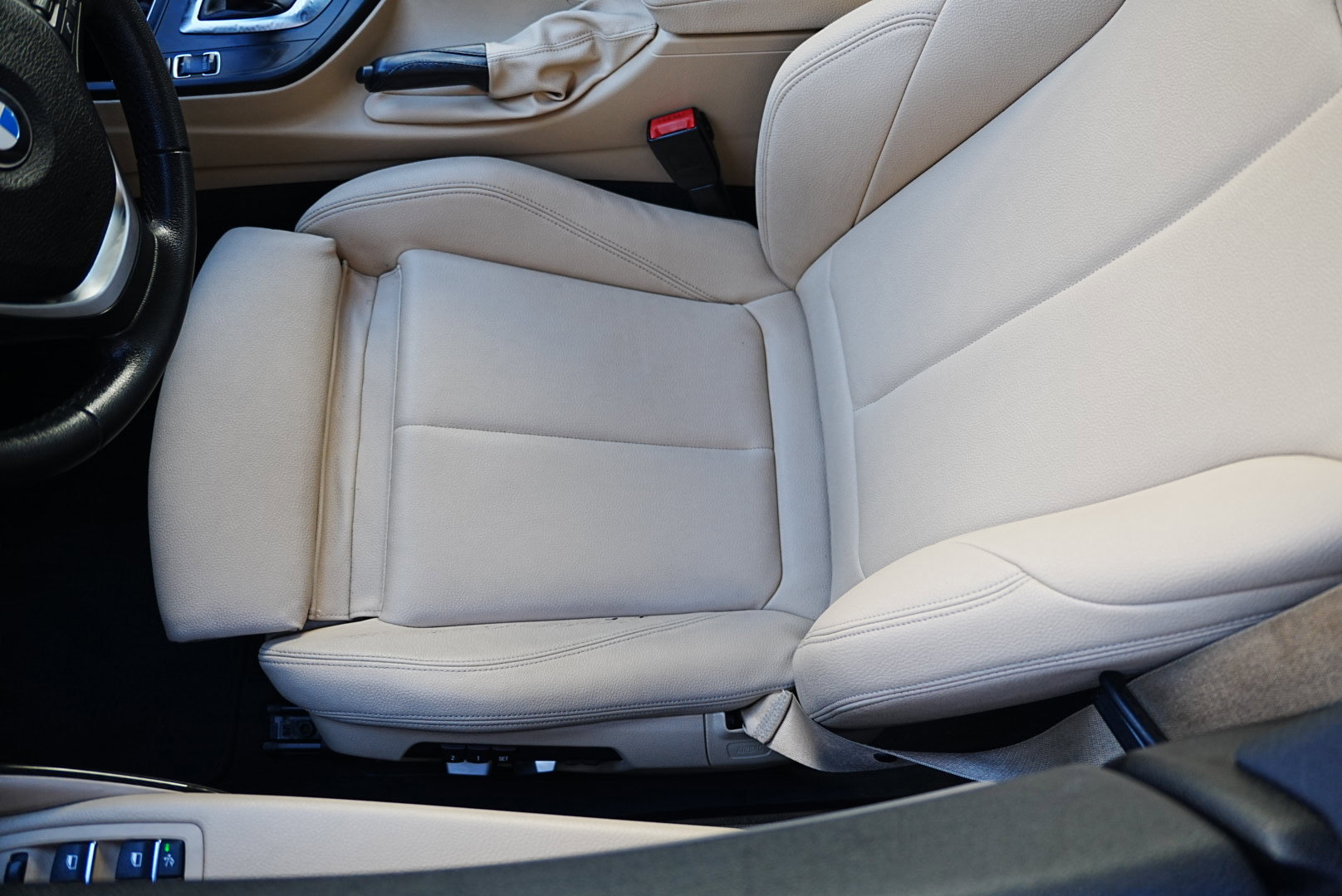 Used 2018 BMW 330i Gran Turismo xDrive image 9