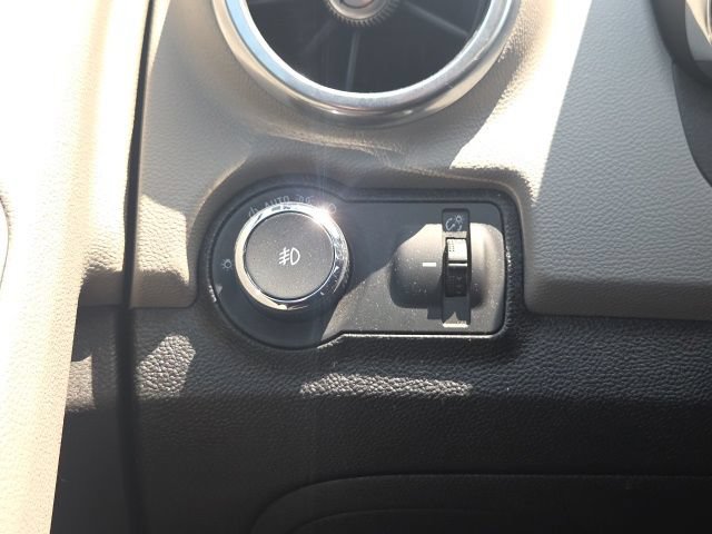 Used 2016 Chevrolet Trax LTZ FWD image 23